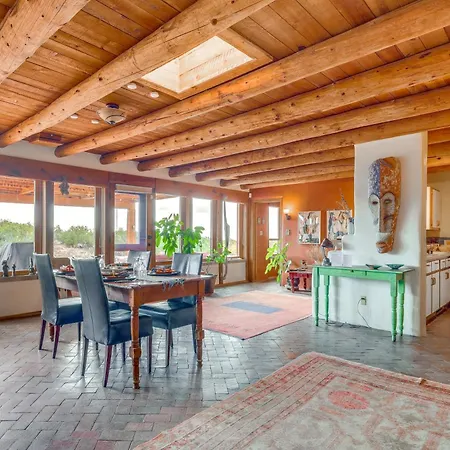 Holiday home Zuri House Eclectic With Hot Tub Santa Fe
