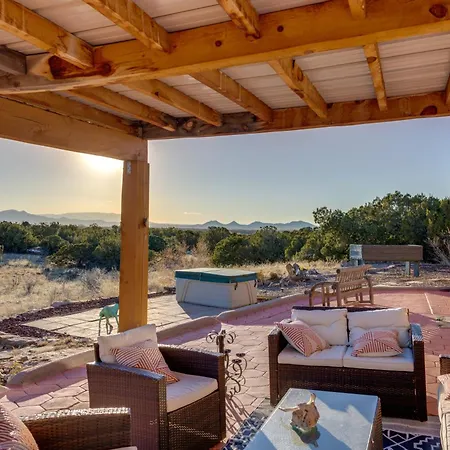 Holiday home Zuri House Eclectic With Hot Tub Santa Fe